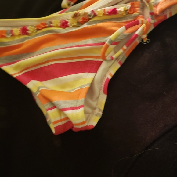 Bathing suit - Picture 6 of 7